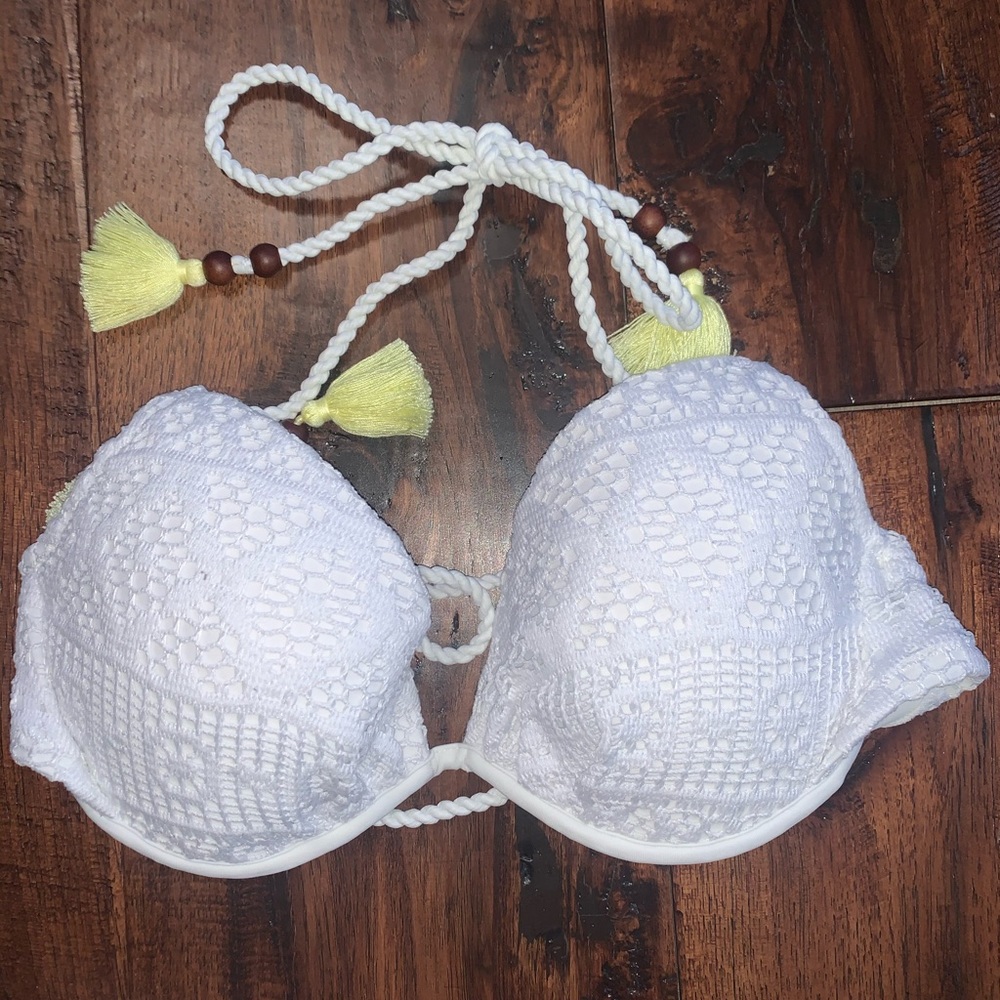 VICTORIA’S SECRET BIKINI TOP